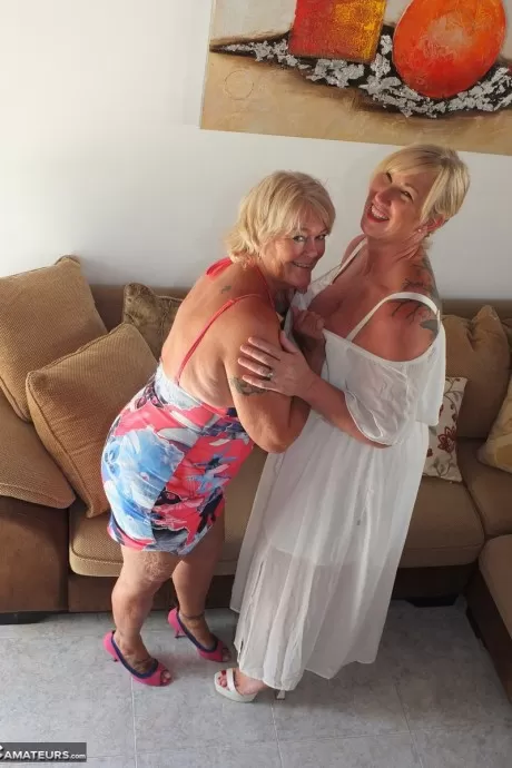 Зрелое объединенное королевствоbig AssMILFBig