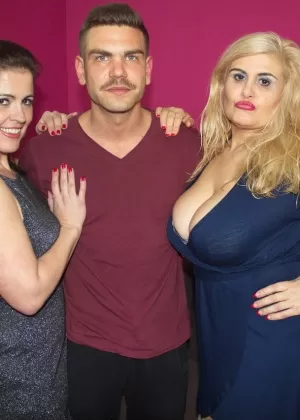 Алия Лав Лив поменялась партнерами во время семейного траха