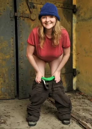 Большезадые блондинки Ди Сирен Алиша Морган принимают участие в групповом сексе