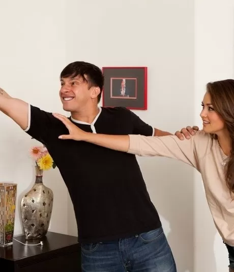 Горячая латиноамериканка Элли Хейз занимается сексом с другом своего 3