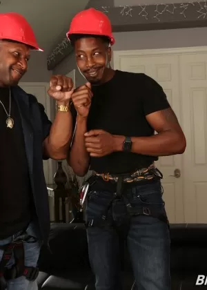 Негры на милфах Секс втроем с пожилыми женщинами