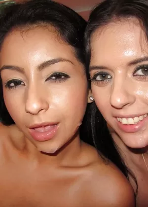 Жаждущие спермы подростки получают удовлетворение на дикой секс-вечеринке с хорошо подвешенными парнями