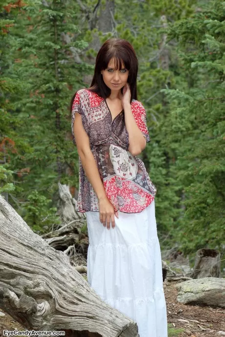 Молодая неопытная Крисси полностью раздевает 8