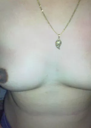 Индийская милфа с большими сиськами Прия Анджели Рай делает глубокий минет