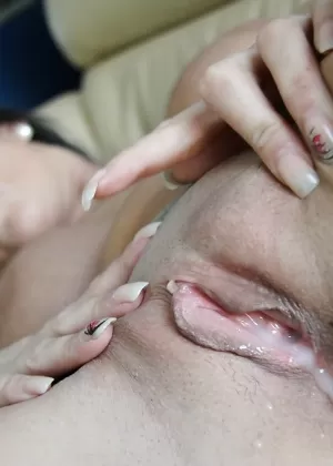 Кэти Сент-Айвз получает сперму во время межрасового жесткого траха