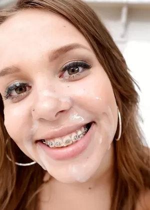 Джуэлс Джейд так любит анальный секс, и она это ясно показывает