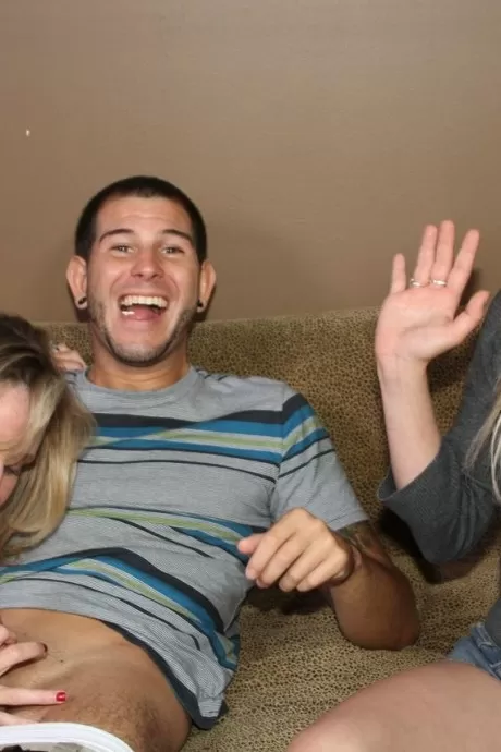 Зрелая леди Stella Banxxx решает отсосать парню сво 9