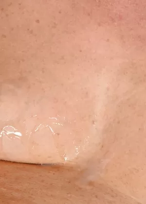 Латиноамериканская пума Алекса Николь жестко выебала свою милфову киску