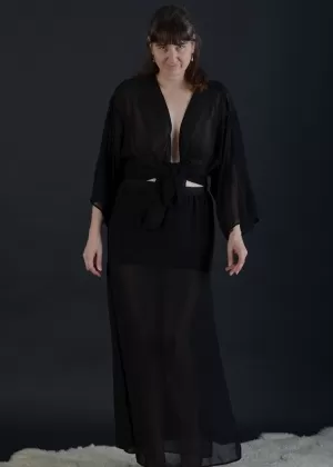 Brunette amateur Hot MILF grabs her bares ass while exposing her private parts