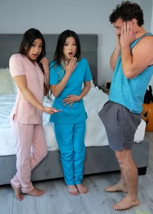 Миниатюрные подростки Xxlayna Marie и Lulu Chu участвуют в трехстороннем трахе