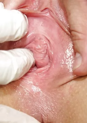 Бесстыдная красотка Дениза Хевен играет с доктором в игры для взрослых