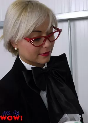 Стройные девушки Леди Мэй Соня Бэби сноуболл кончают во время трехстороннего траха