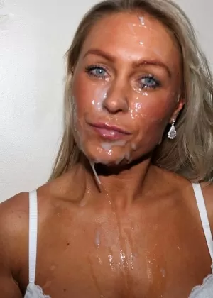 Европейские цыпочки Изабелла и Динк встают на колени на вечеринке буккаке