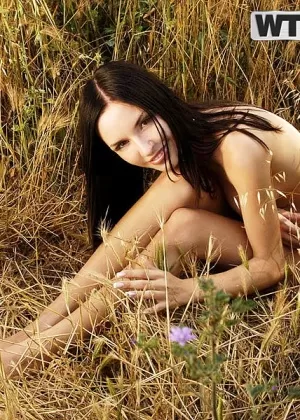 Тайские подружки отсасывают мужчинам-стриптизерам на диком девичнике