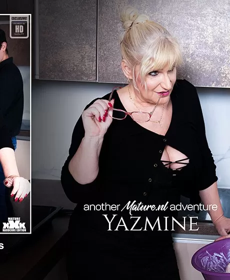 Белокурая бабушка занимается сексом с молодым человеком у себя 11