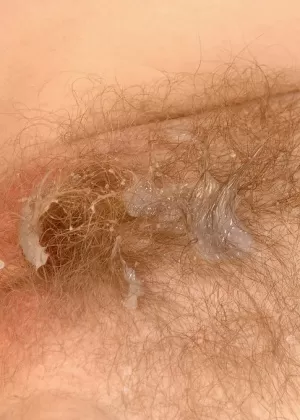 Любительская блондинка милфа Хайди Хэнсон сверкает пушистыми ямками во время траха бобра