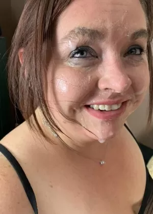 Толстая Ома получает сперму в рот после секса со своим гораздо более молодым любовником