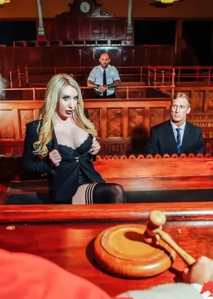 Горячая зрелая мамочка Эрика Лорен занимается анальным сексом с соседским сыном